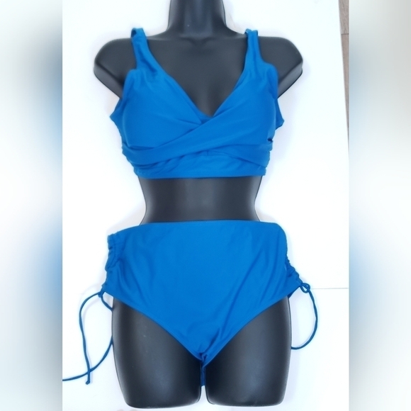 BLUE bikini - Picture 1 of 7